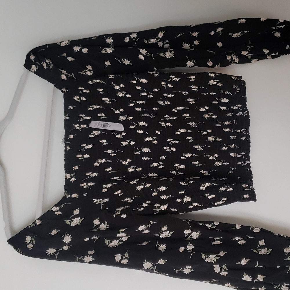 Floral off shoulder blousr